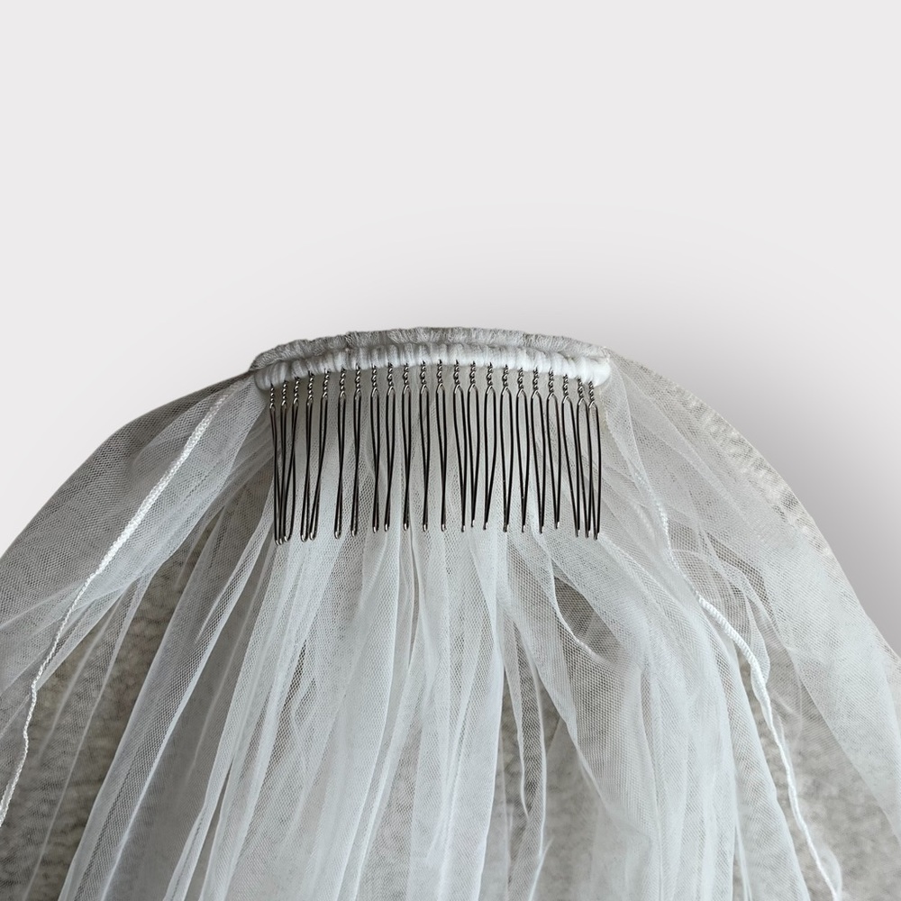 Ivory Bridal Wedding Veil - Picture 3 of 3